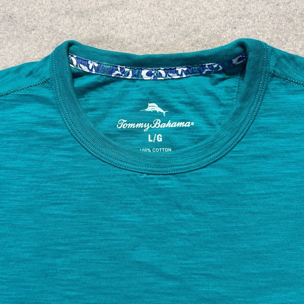 Tommy Bahama Men’s Large Teal T-Shirt Marlin Logo Pocket Short Sleeve - Picture 2 of 4